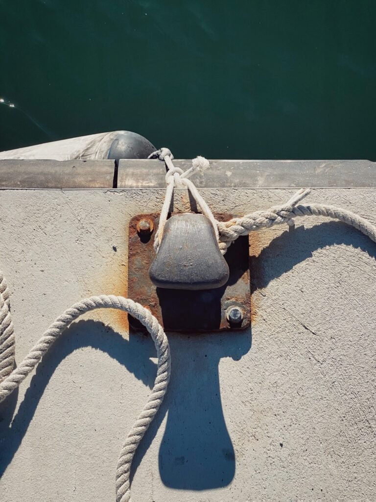 Amarrando en puerto